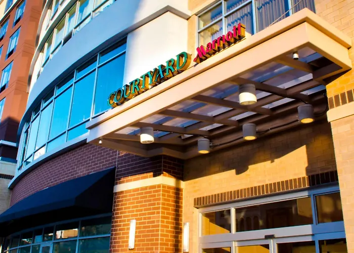 Courtyard By Marriott Newark Downtown Hotel