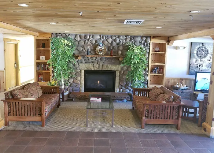 River Canyon Lodge
