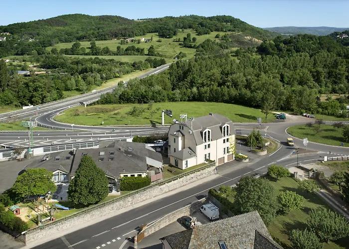 Hôtel-Restaurant Le Calice Du Gevaudan - A75