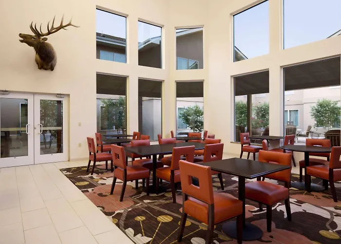 Baymont By Wyndham Hobbs Hotel