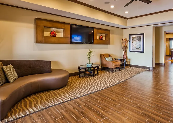 Best Western Plus Seminole Hotel & Suites