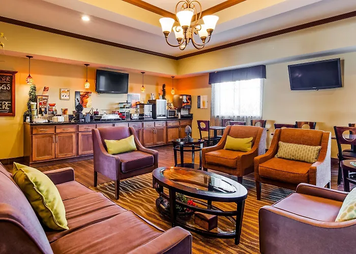 Best Western Plus Seminole Hotel & Suites