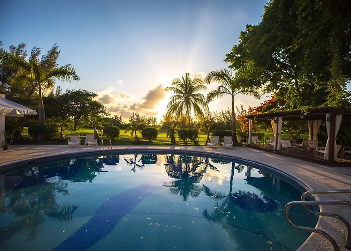 Las Gaviotas Hotel & Suites