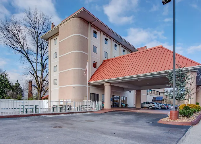 River Bend Inn - Pigeon Forge