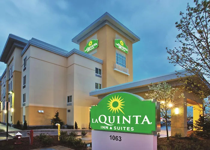 La Quinta By Wyndham Bellingham Hotel