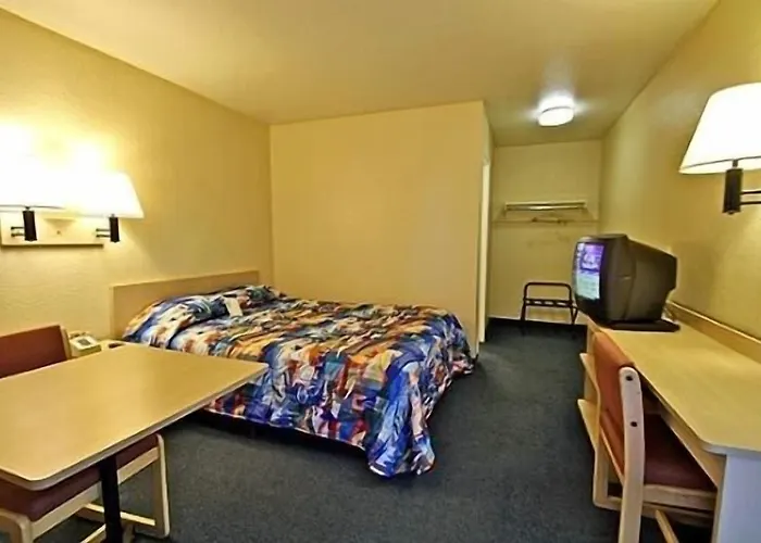 Hilltop Inn & Suites Victorville