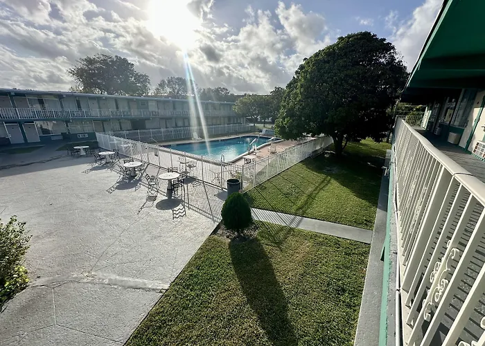 Boca Inn Boca Raton