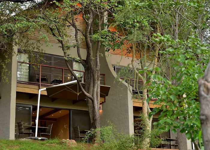 Victoria Falls Safari Suites