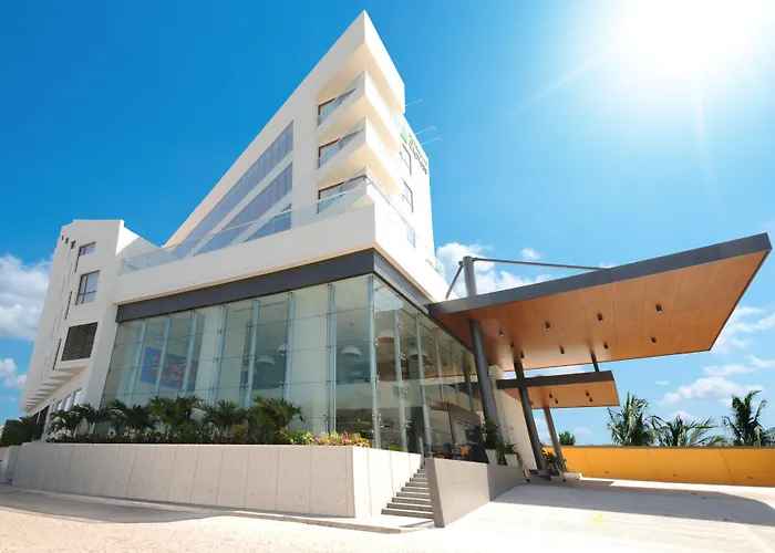 Holiday Inn Express Puerto Vallarta, an IHG Hotel
