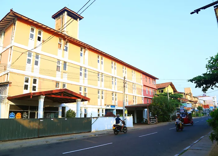Topaz Beach Hotel