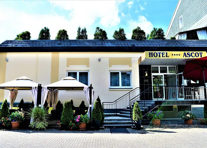 Ascot Hotel