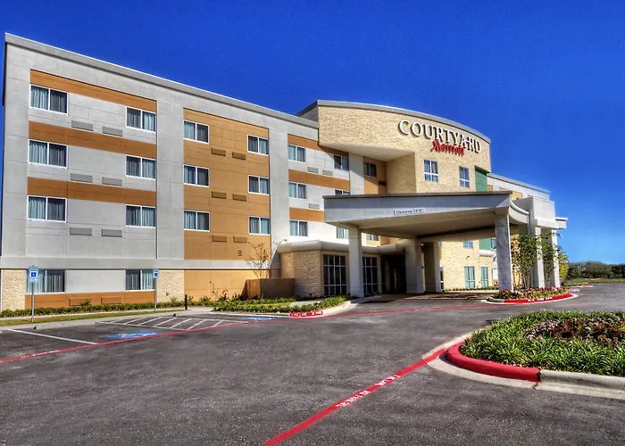 Courtyard By Marriott San Marcos Hotel