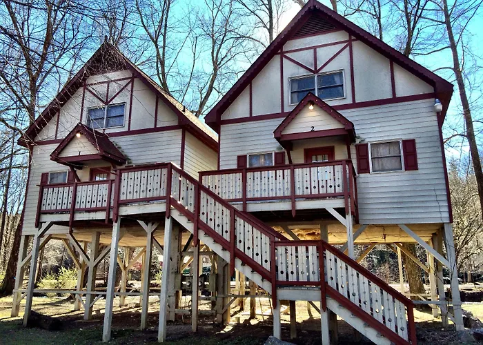 Riverbend Motel & Cabins