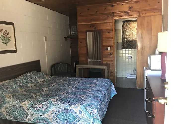 White Pine Motel