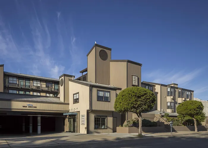 Wave Street Inn Monterey