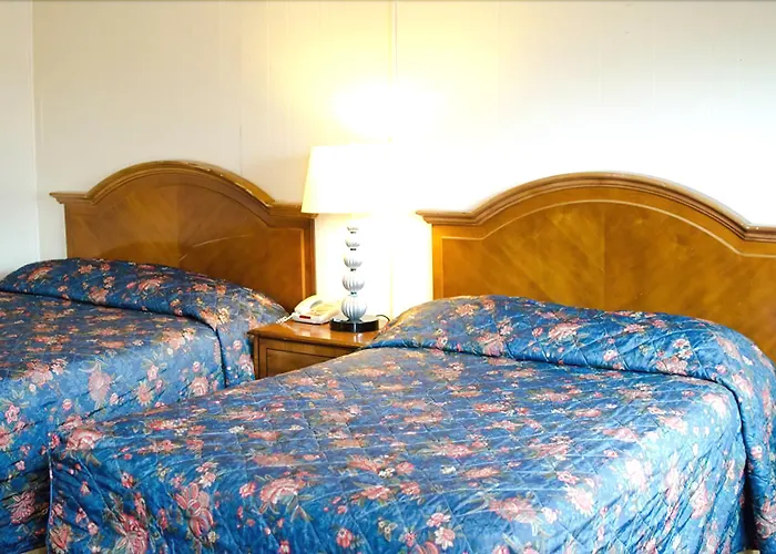 Lee High Inn Oakton