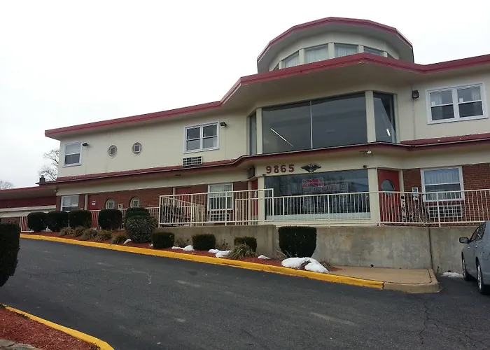 Lee High Inn Oakton