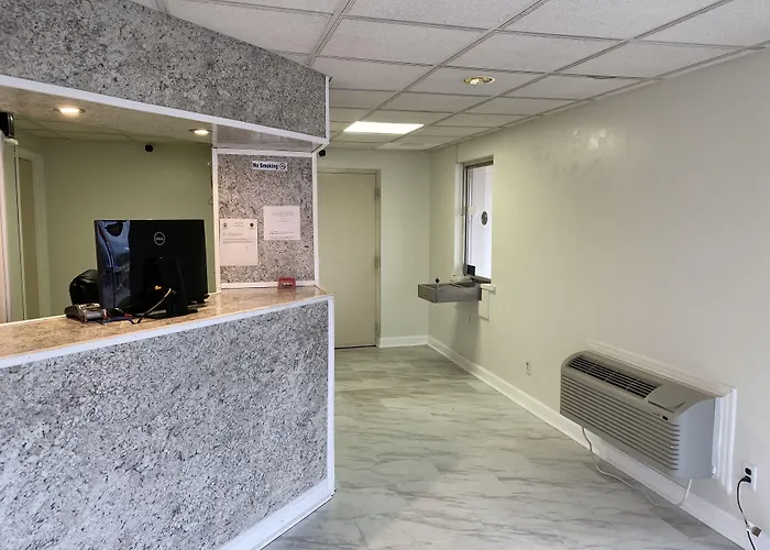 Red Carpet Inn & Suites - Danville
