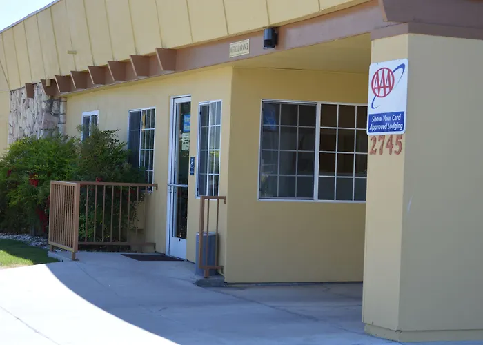 Budget Inn