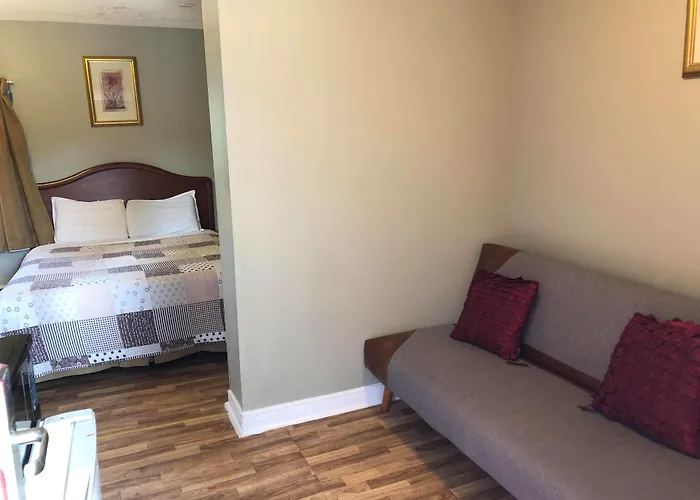 Niagara Inn&Suites