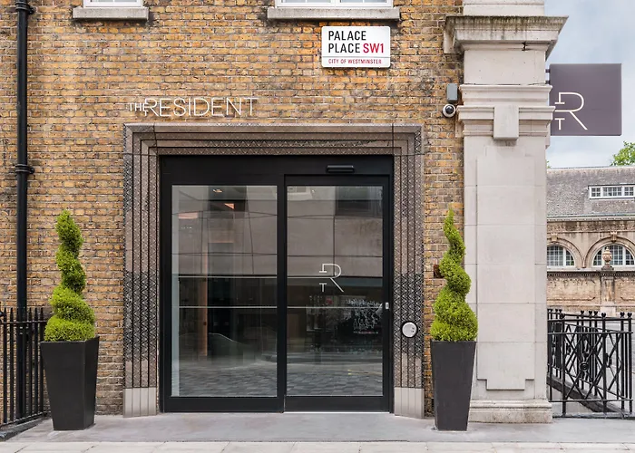 Hotel The Resident Victoria London