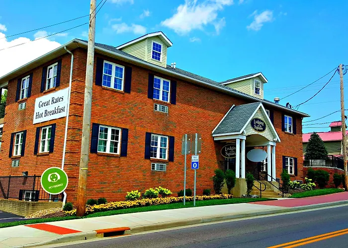 Lodging On The Square