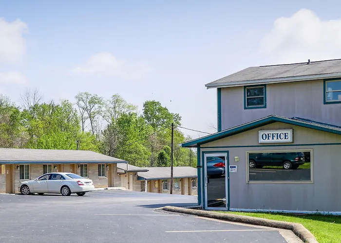 Economy Inn Bloomington