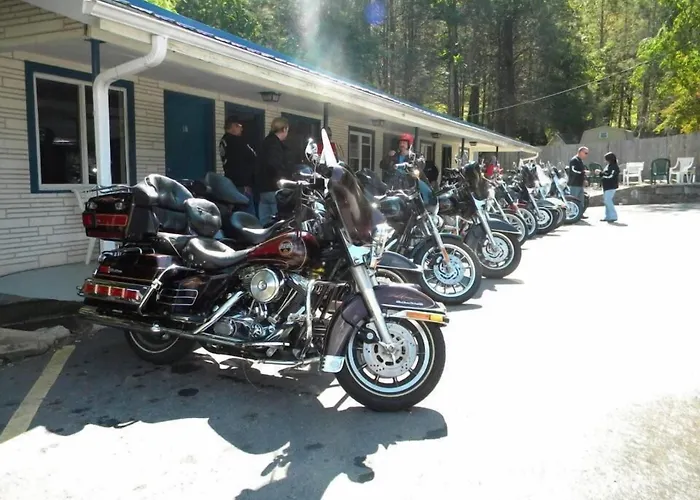 Clarketon Motel - Maggie Valley