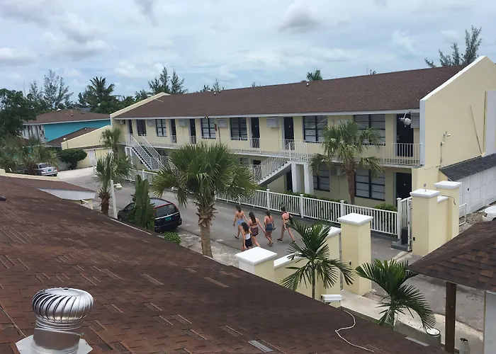 Colony Club Inn & Suites Nassau