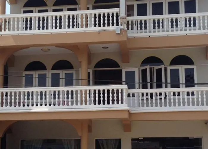 Innwa Motel
