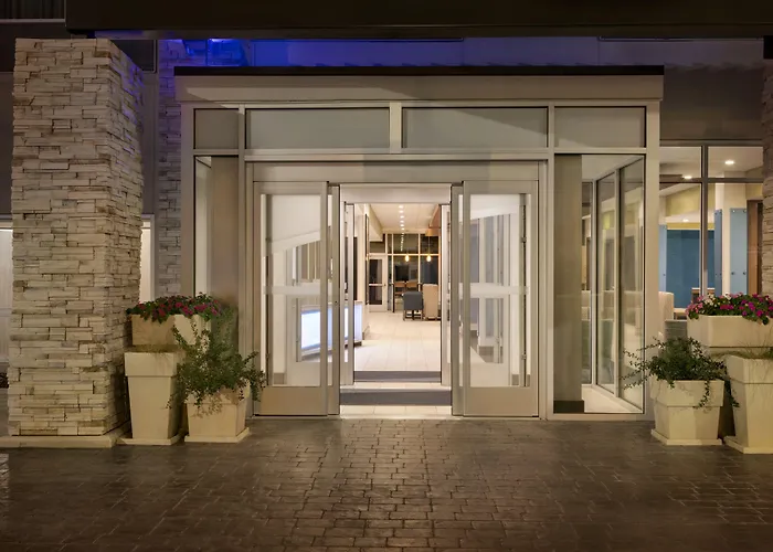 Holiday Inn Express & Suites Salisbury By Ihg