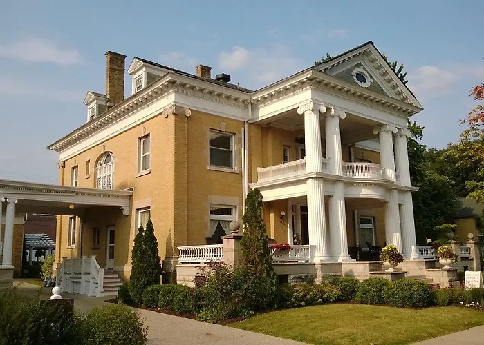 Cartier Mansion Bed & Breakfast Ludington