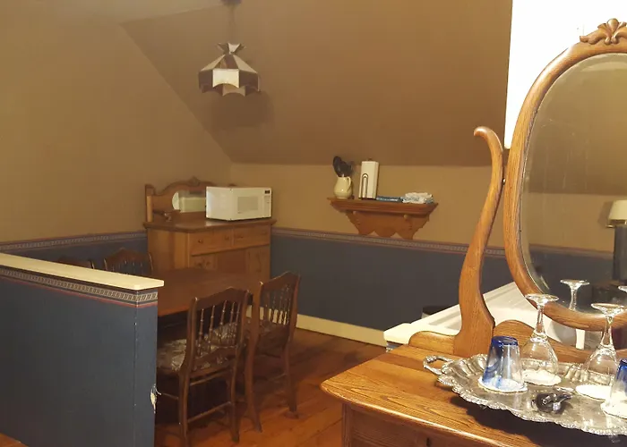 Holidae House Bed & Breakfast