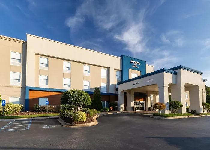 Easley Hotels