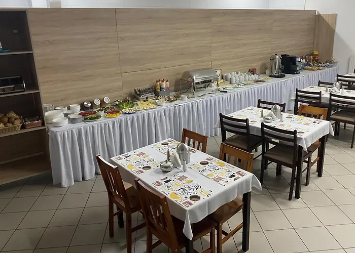 Patra Bed and Breakfast Warschau