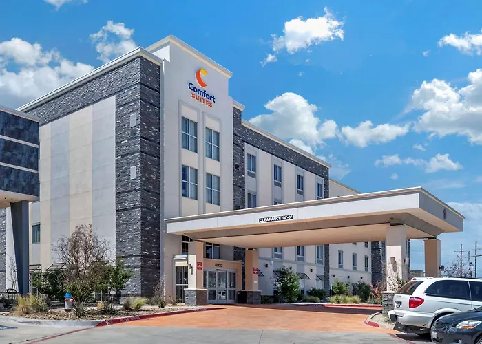 Comfort Suites - University