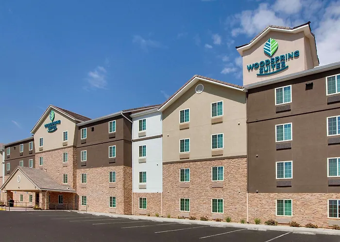 Woodspring Suites Bakersfield East