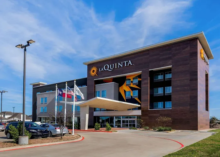 La Quinta By Wyndham Houston Cypress Hotel