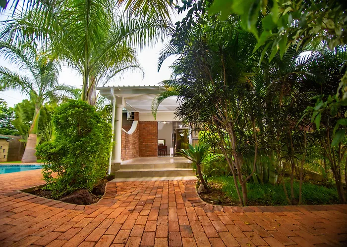 Dzimbahwe Guest Lodge
