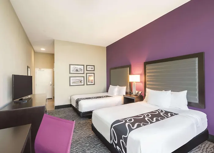 La Quinta By Wyndham Memphis Downtown Hotel
