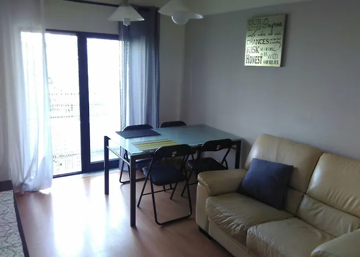 Lisbon South Bay Rooms Almada