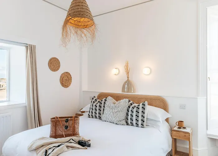 Harbour View House