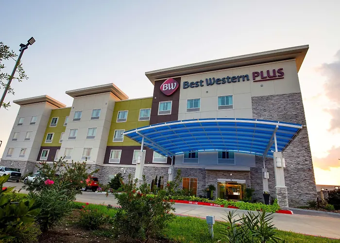 Best Western Plus Pasadena Inn & Suites