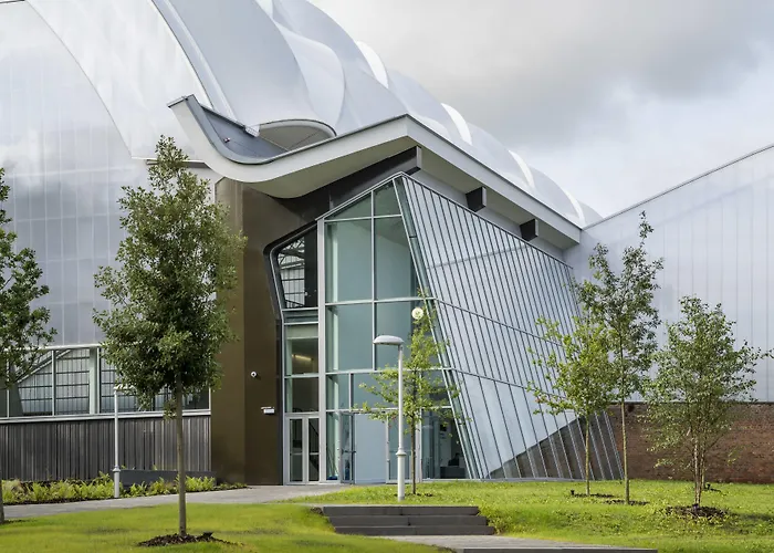 Courtyard By Marriott Edinburgh West Hotel