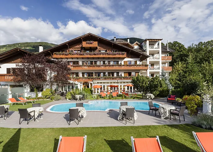 Hotel Finkenhof - Feel At Home Schenna