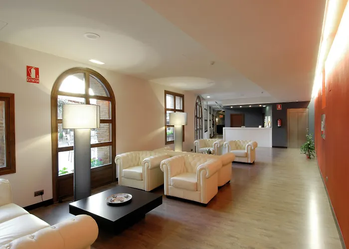 Hotel Cienbalcones Daroca