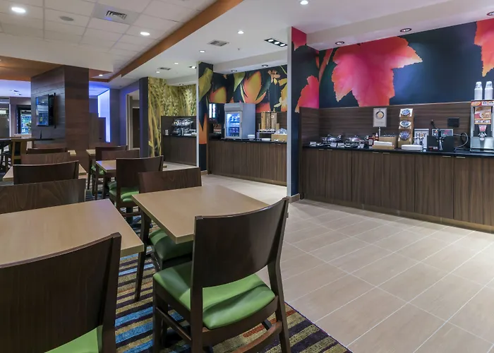 Fairfield Inn & Suites By Marriott Boston Marlborough/Apex Center
