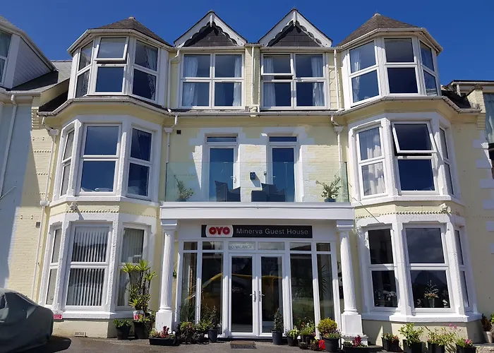 Oyo Minerva Guesthouse New Quay