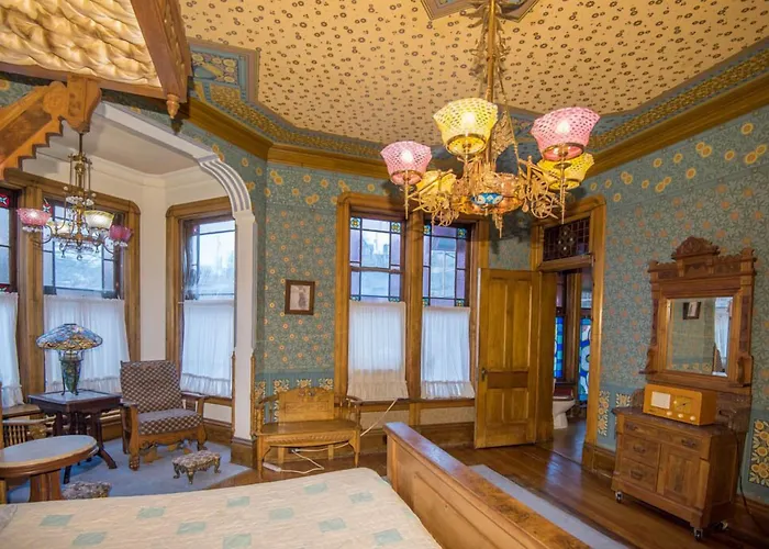 The Richards House Bed & Breakfast Dubuque