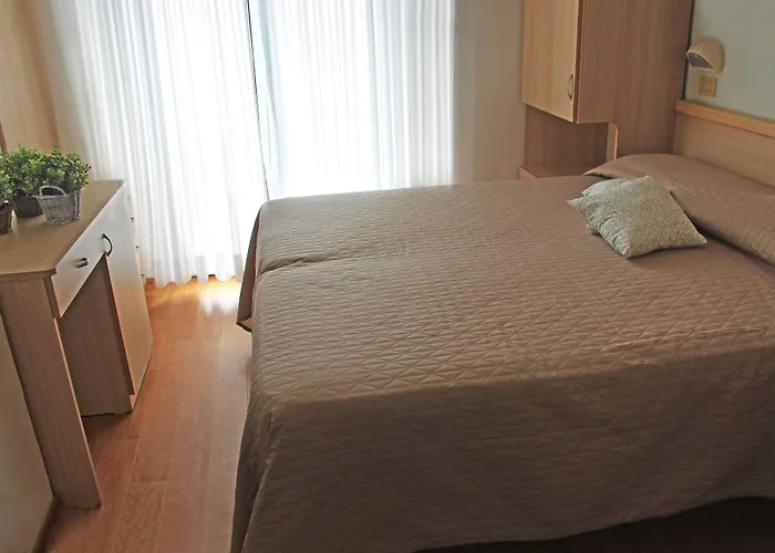 Hotel Lungomare Cattolica